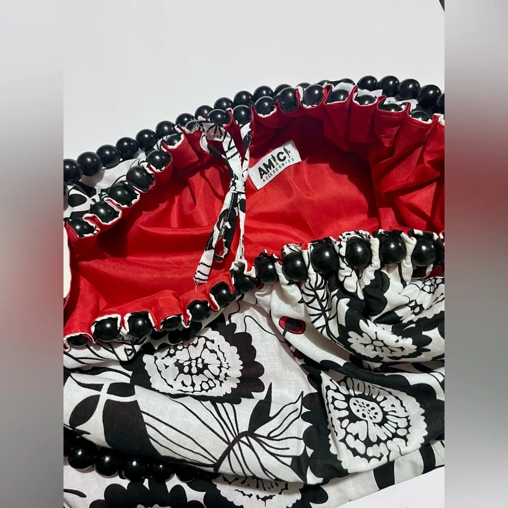 Chic Black and White Floral Shoulder Bag